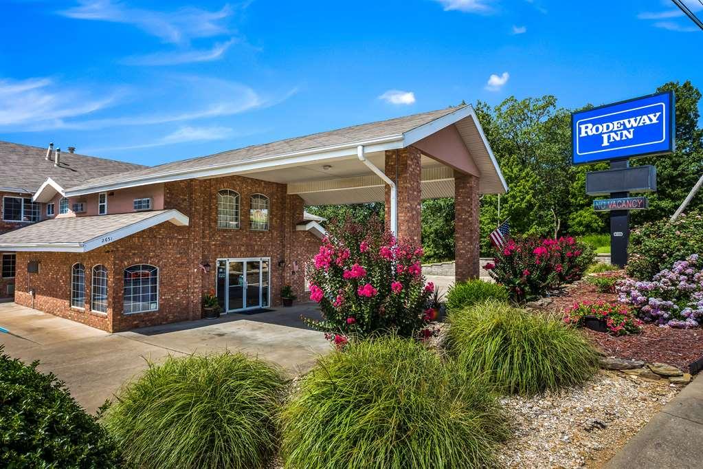 Rodeway Inn Branson, Brick House Dış mekan fotoğraf