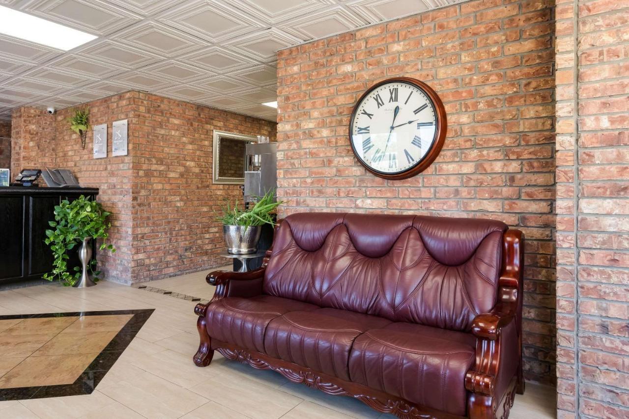 Rodeway Inn Branson, Brick House Dış mekan fotoğraf