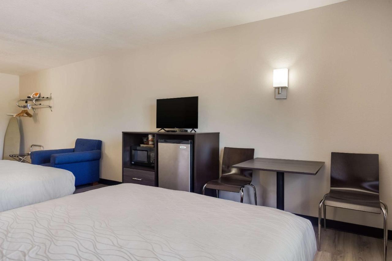 Rodeway Inn Branson, Brick House Dış mekan fotoğraf
